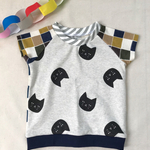 【90サイズ】ニャンコとドットのラグランTシャツ（渋色）