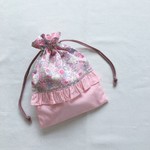 フリルのコップ袋・巾着袋　リバティ ベッツィ ピンク 切り替えタイプ