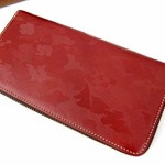 【展示処分品！】本革長財布 ラウンドファスナー カモフラ型押しのステア(牛革) レッド