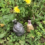 岩かえるのペーパーウエイト