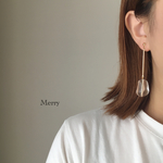 クリアパーツのロングピアス（イヤリング）