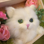 羊毛フェルト白ネコのBOX