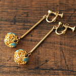 ひとつぶ七宝 ゆらゆらイヤリング（水色系）