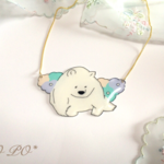 お花とシロクマネックレス