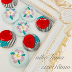 送料無料【各2個計4点】お花刺繍カボション / ラウンド型 / バラ&スミレ各2個