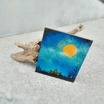 夜空の月　星のきらめき　流木と。