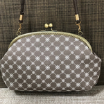長財布の入る がま口 バッグ