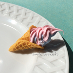 メルヘンチックなソフトクリームブローチ🎵