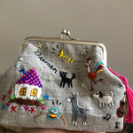 ブレーメンの音楽隊の刺繍がま口ポーチ☆