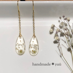 かすみ草のユラユラしずくピアス♡