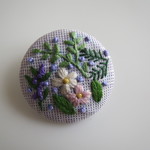 刺繍のブローチ（野の花）