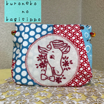 キリン刺繍のバネ口金ポーチ