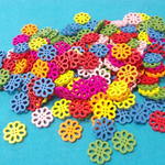 20mm カラフルな柄彫りのお花のウッドボタン　30個　a55