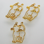ヒゲ猫レジン枠　金色　5個で350円　