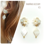お花とシェルのビジューピアス