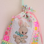 hana*ハンドメイド★レトロアニマル巾着♪Pinksパッチワーク★ホワイトバニーちゃん♪