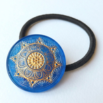 天井模様✴︎マットブルー／チェコガラスボタンのヘアゴム36mm