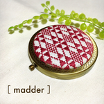 刺繍のコンパクトミラー