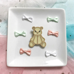 クマのぬいぐるみのブローチ