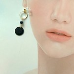 ラピスラズリと艶々プレート　ノンホールピアス