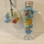 再販^ ^名入れも❤︎空色の紫陽花ハーバリウム  とアロマワックスサシェのセット