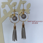 サークルタッセルピアス（グレー）
