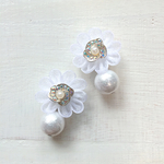 新作🌈✨💎Fancy spruced  up fairyイヤリング💎〜美しのオーロラカメリア〜💎シャイニーパールでおめかしver.🌈✨