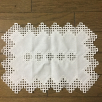 ハーダンガー刺繍のドイリー