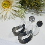 チェーンチャームピアス