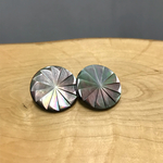 18mm◇2個入◇　カッティング貝ボタン２