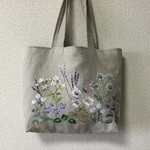 (送料無料)手刺繍のトートバッグ
