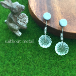 ♦︎限定品♦︎【金属アレルギー対応】ピアスorノンホールピアス clear flowers : silver