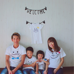 4人family ビックロゴ にこちゃん 名前入りTシャツ