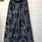 ラスト1点sale:30%off:送料無料: 巻きスカート風ガウチョ・ワイルドパンツバンダナ柄ネイビー￥7200➡￥5040