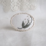 すずらんの刺繍ブローチ(ivory)