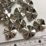 8個 27mm ccbアクリルビーズ　フリルシルバー