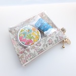 【訳あり】スケルトンポーチ　LIBERTY　リバティ　Felicite　フェリシテ　あずきミルク　ビニコの片面クリアマチ付ポーチ