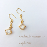 sale♡スクエア型キュービックジルコニアとラインストーンのピアス.·˖*