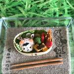 ブタさんと女の子弁当 ミニチュア 送料120円 1/6ミニチュア ブライス ドールハウス  リカちゃん わっぱ弁当 ドール