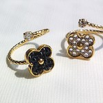 Lucky Four Leaf Clover Folk Ring（クリスタル残1、ジェット残0）