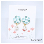 コットンパール付き☆お花の刺繍イヤリングorピアス《スプレイグリーン×アイスブルー》