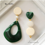 No.A391  お洒落な♛︎グリーン アシンメトリー ピアス / イヤリング