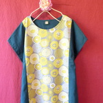 ◆夏物セール￥3,000引き!!◆◆北欧　丸いお花　ワンピース　（黄色×ブルーグリーン）