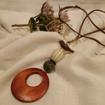 【再再販】大きなwood ring と とっても可愛い💕wood birdの革ひもネックレス