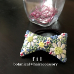     手刺繍  のふんわりリボンヘアゴム