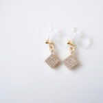 ✥パヴェのダイヤ型イヤリング✥