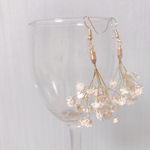 かすみ草ピアス