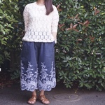 【受注生産】スカラップレース刺繍のガウチョパンツ ネイビー