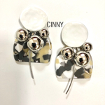 ホワイト×マーブル×シルバーピアス