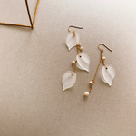 frosted glass petal 14kgf pierce / earring